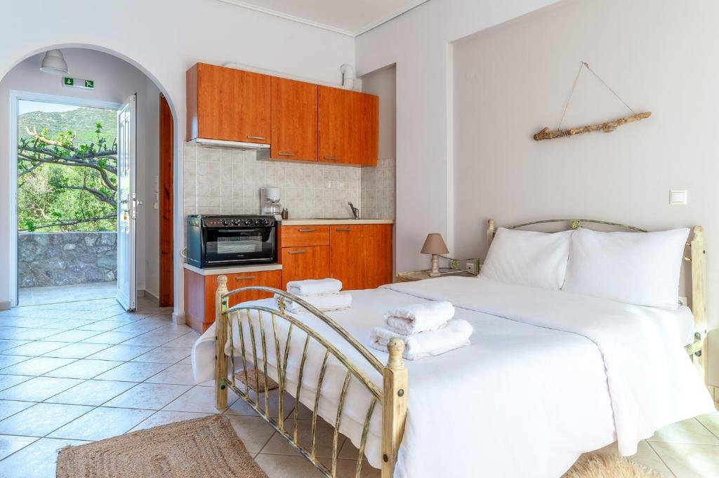 Gregory's House, Monemvasia| All About Peloponnisos