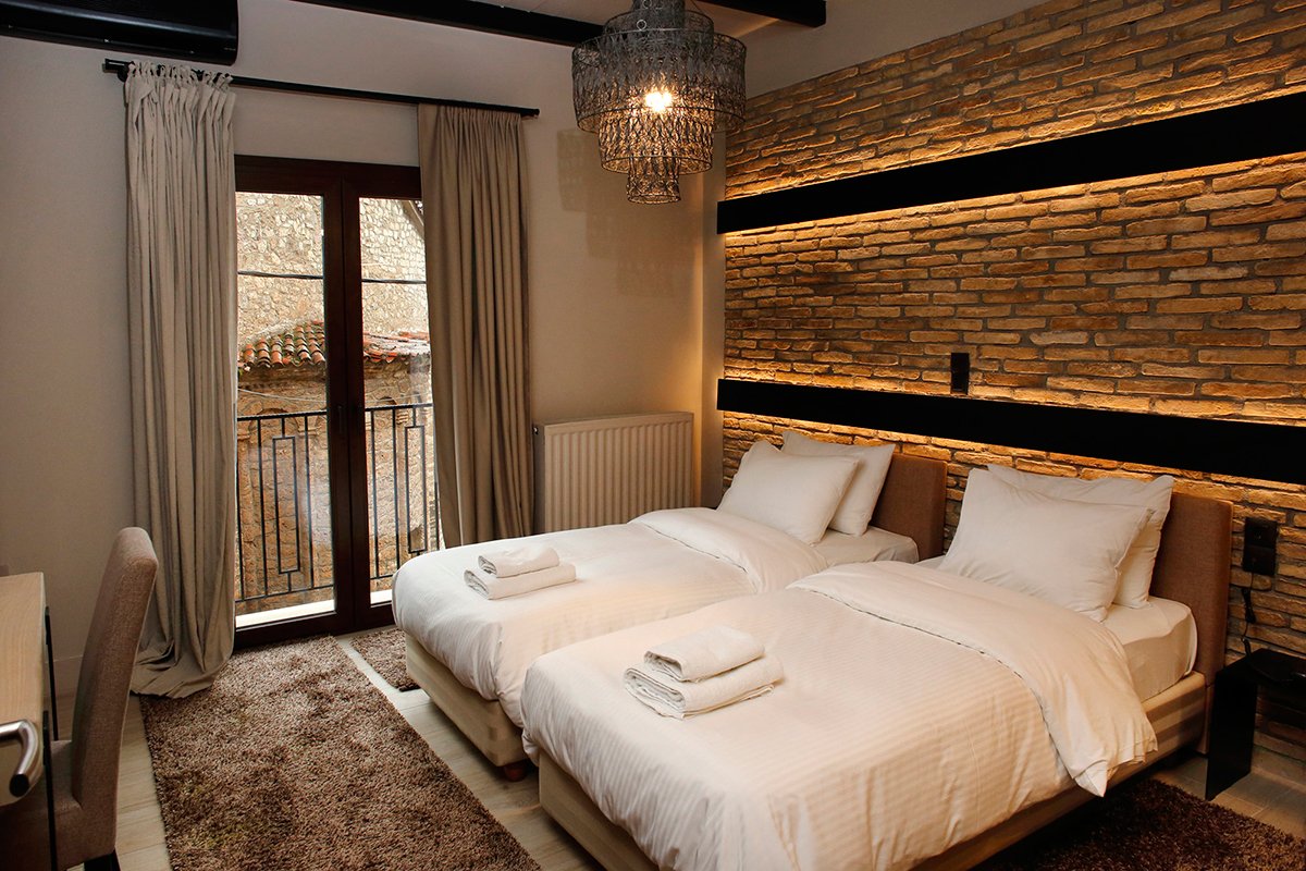 roomImage