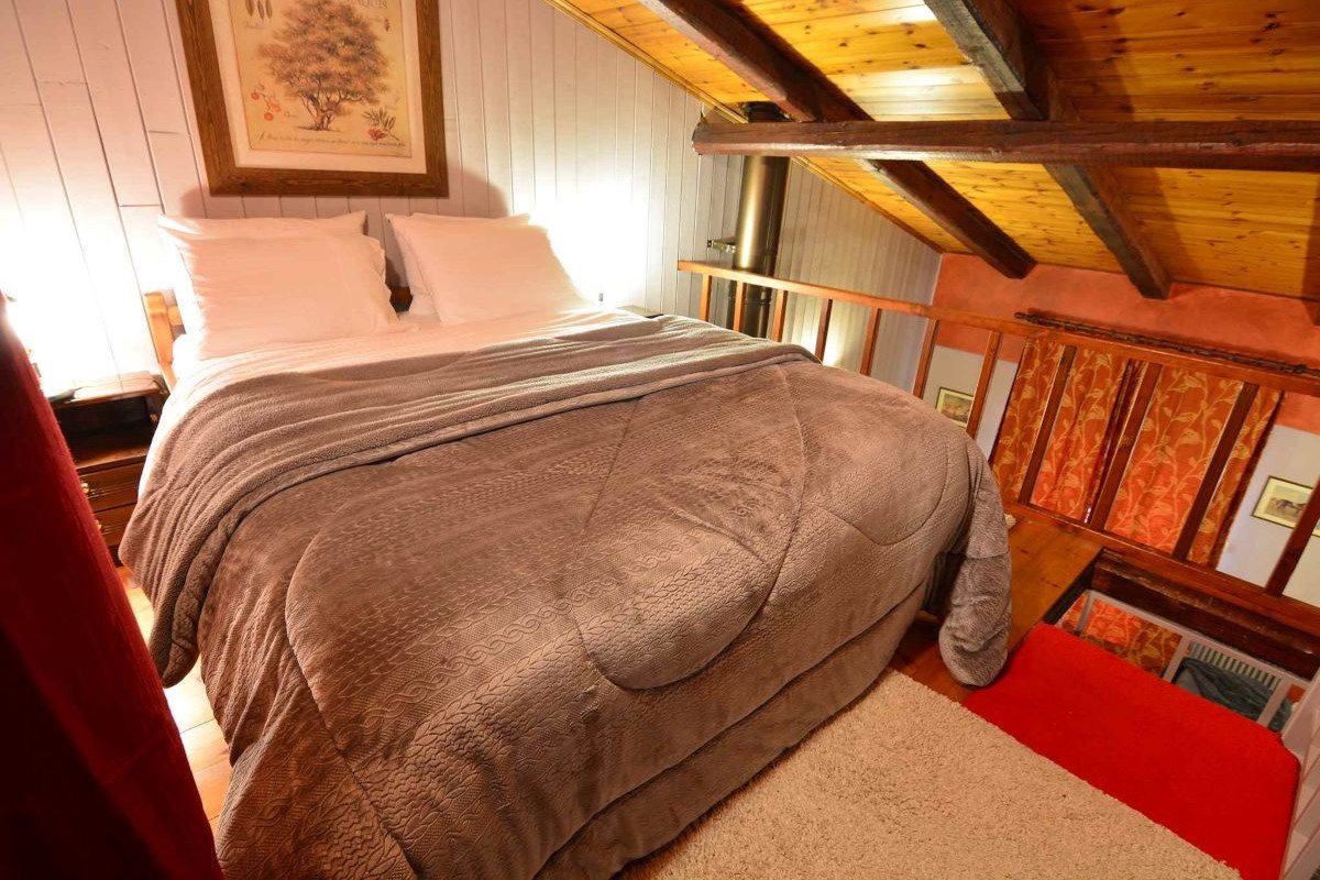 roomImage