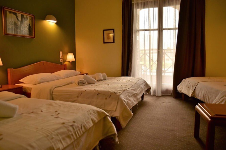 roomImage
