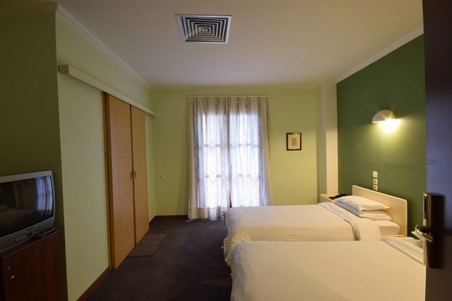 roomImage