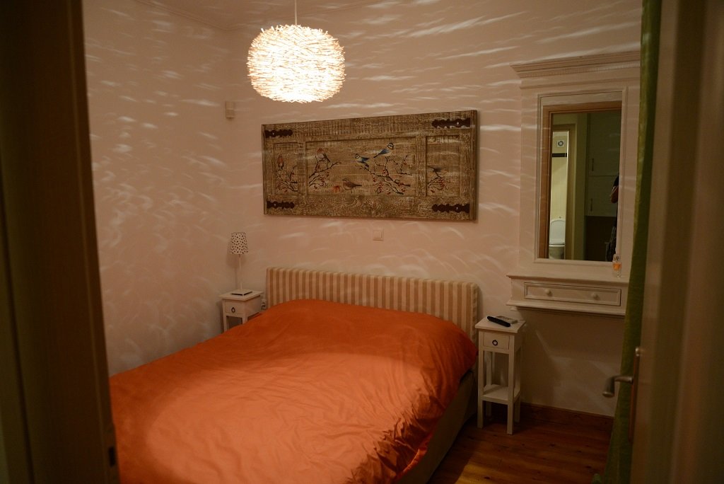 roomImage