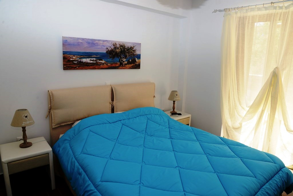 roomImage