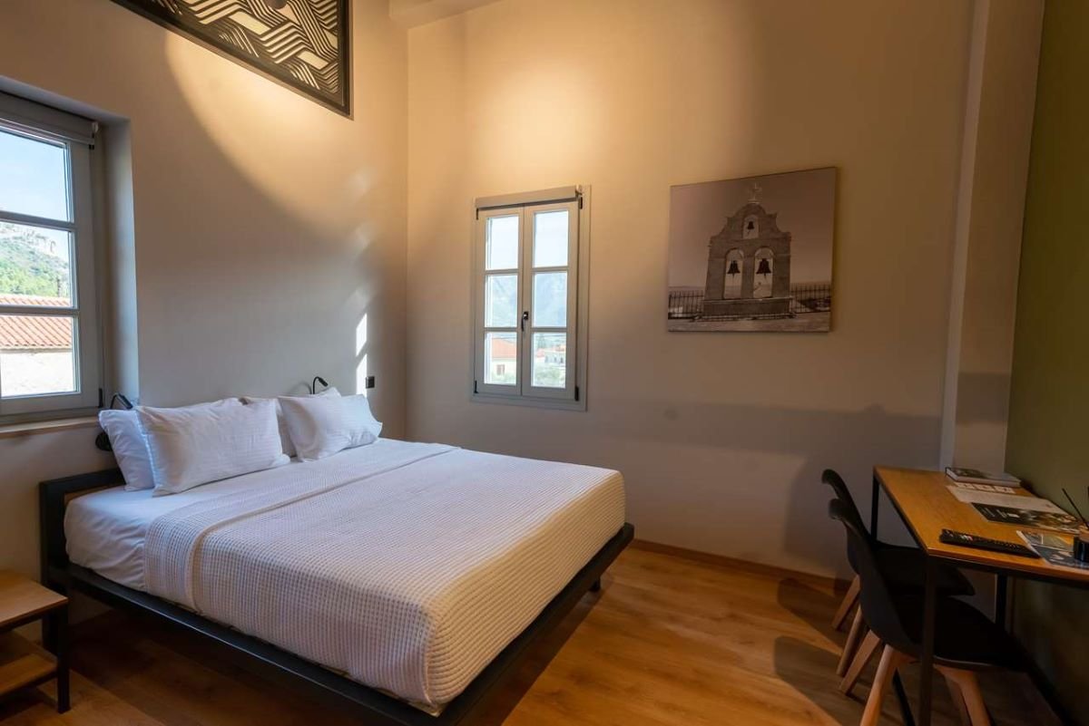 roomImage