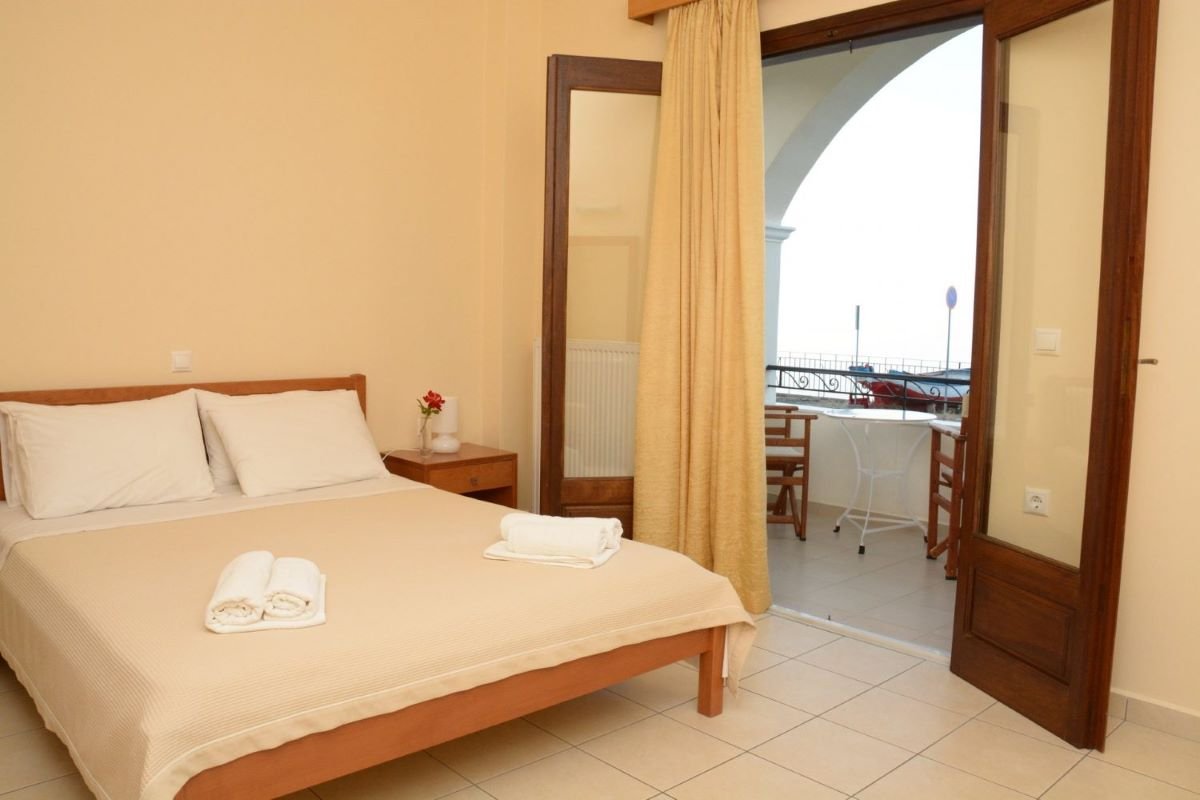 roomImage
