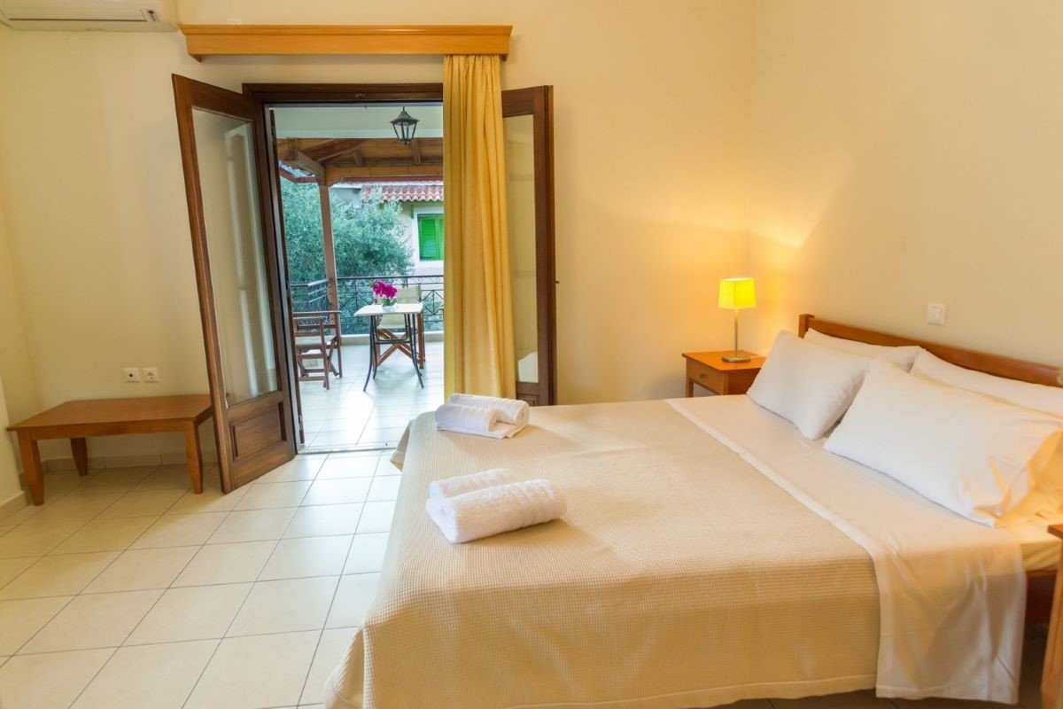 roomImage