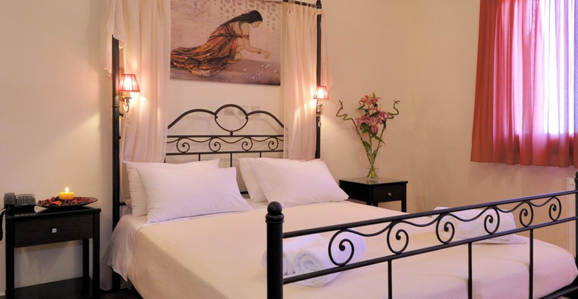 roomImage