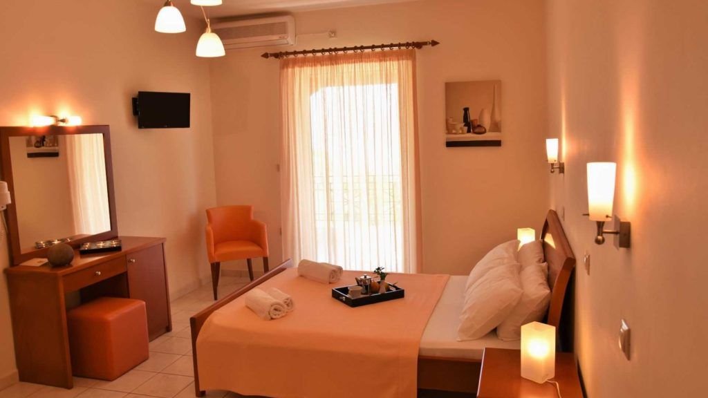 roomImage