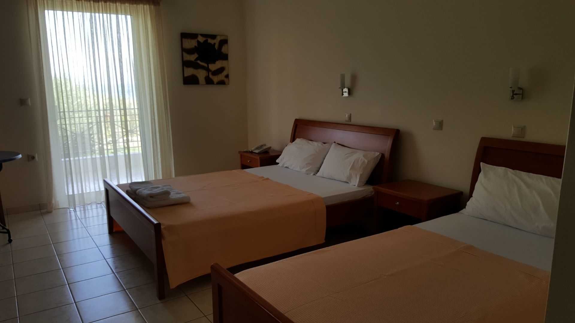 roomImage
