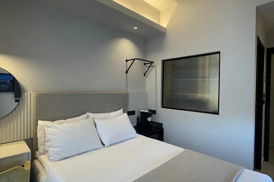 roomImage