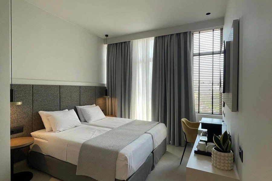 roomImage