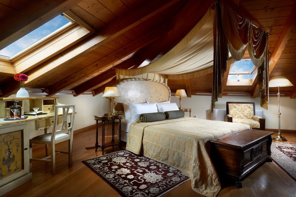 roomImage