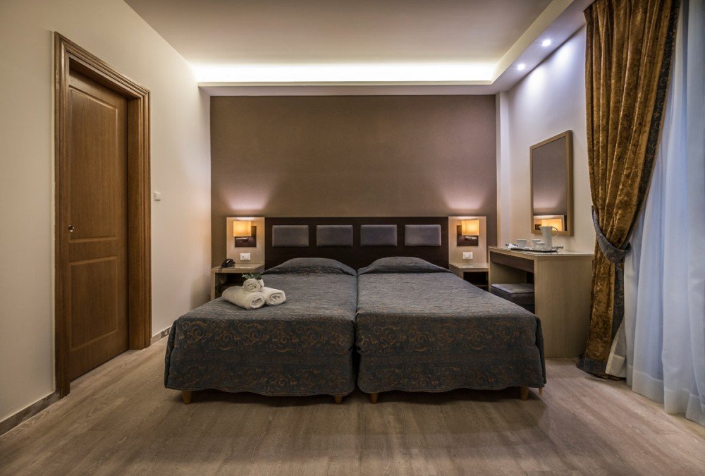 roomImage