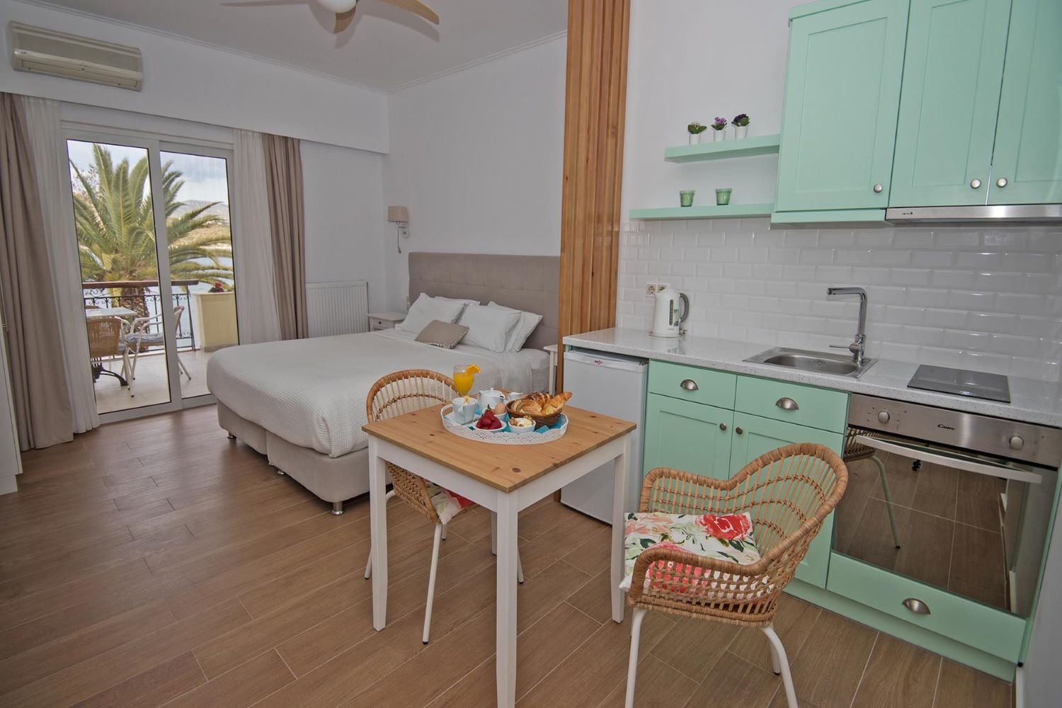 roomImage