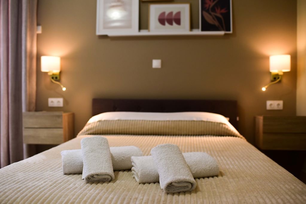 roomImage