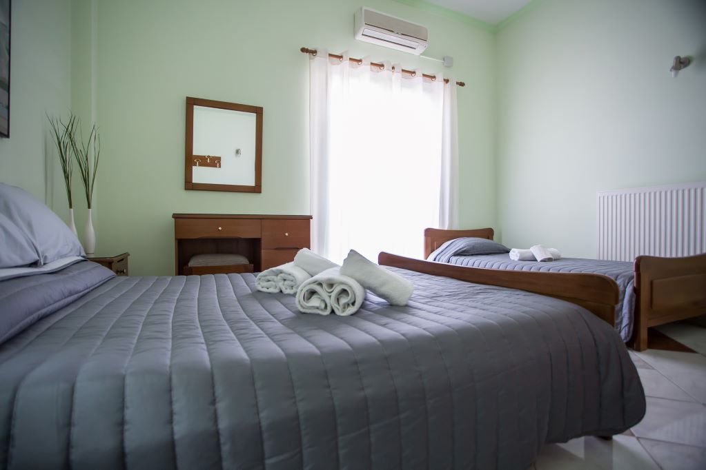 roomImage