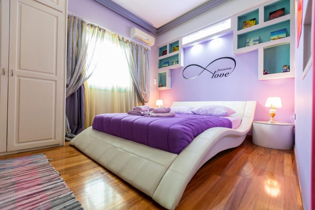 roomImage