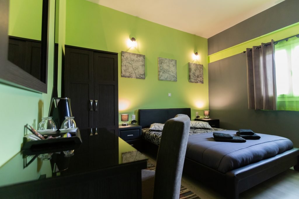 roomImage