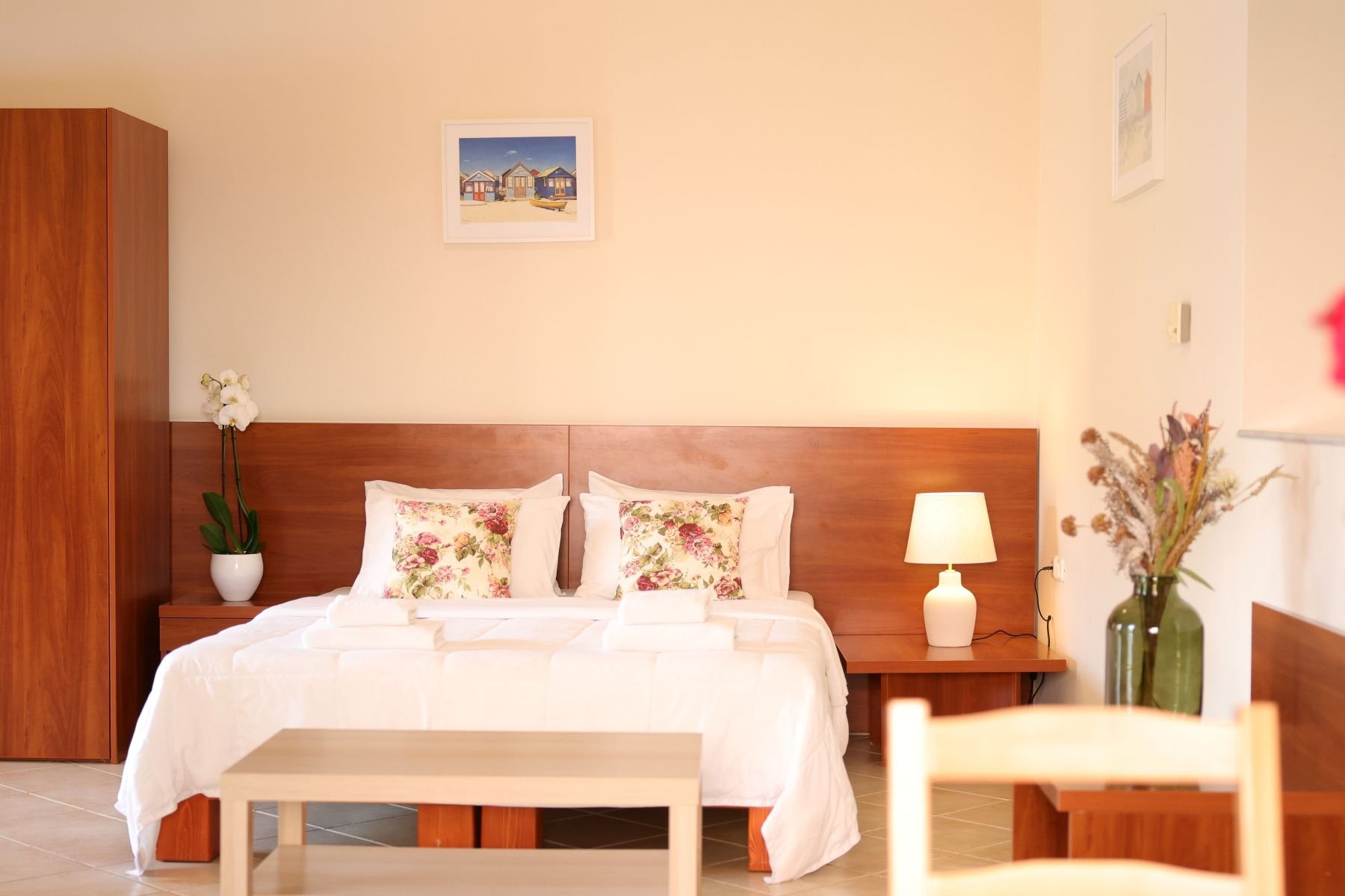 roomImage