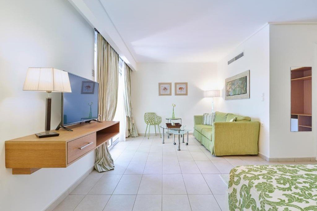 roomImage