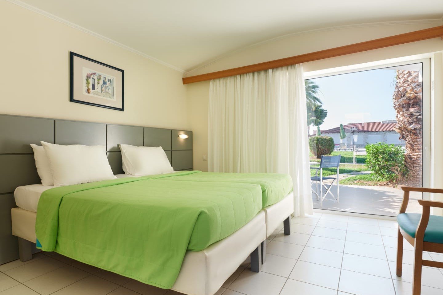roomImage