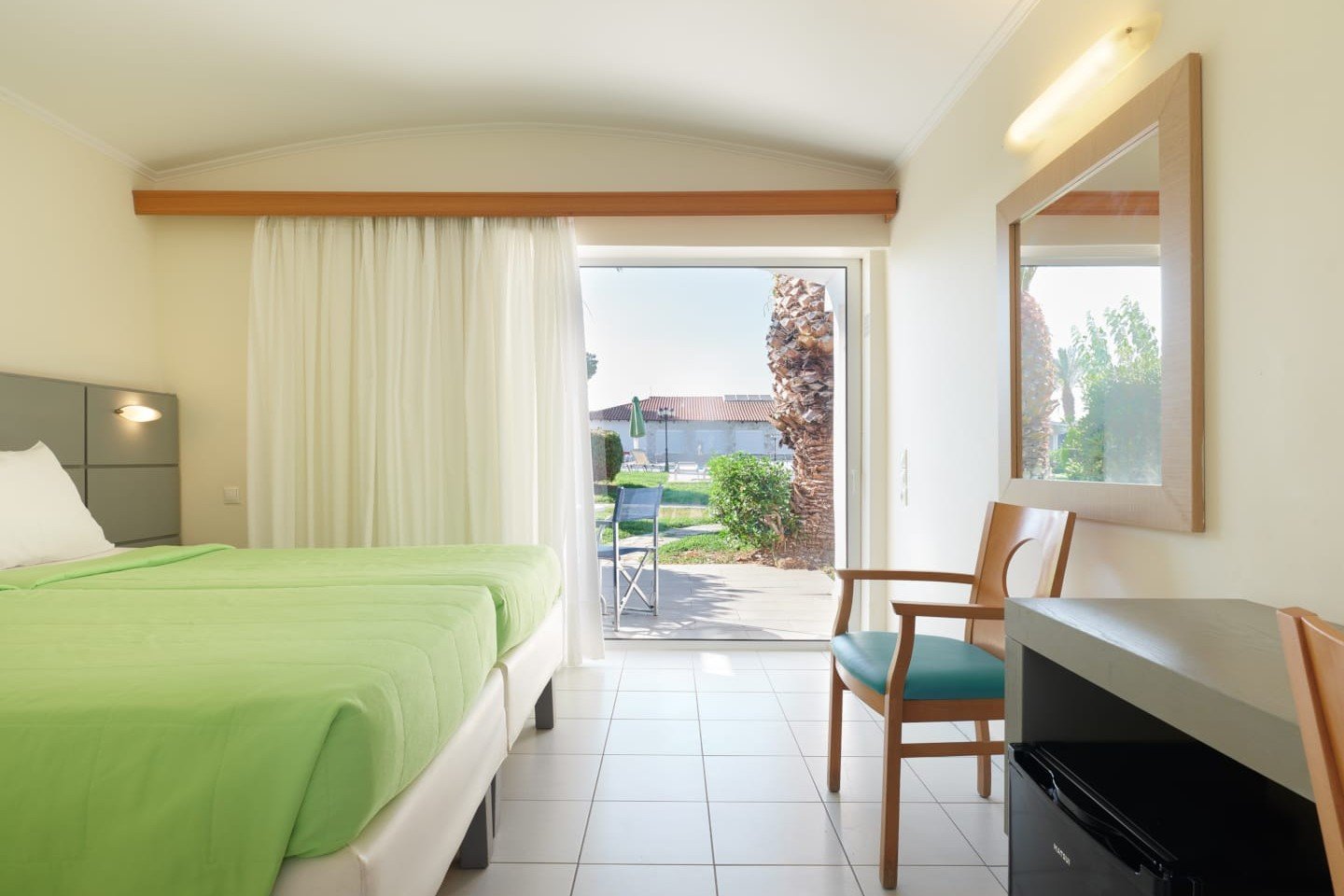 roomImage