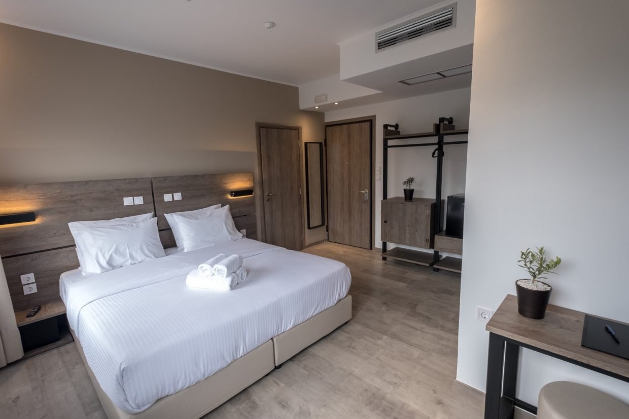roomImage
