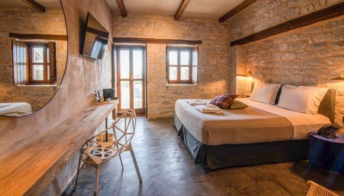 roomImage