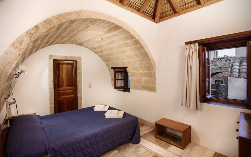 roomImage