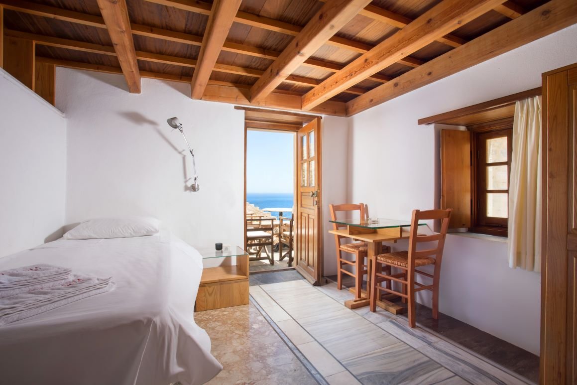 roomImage