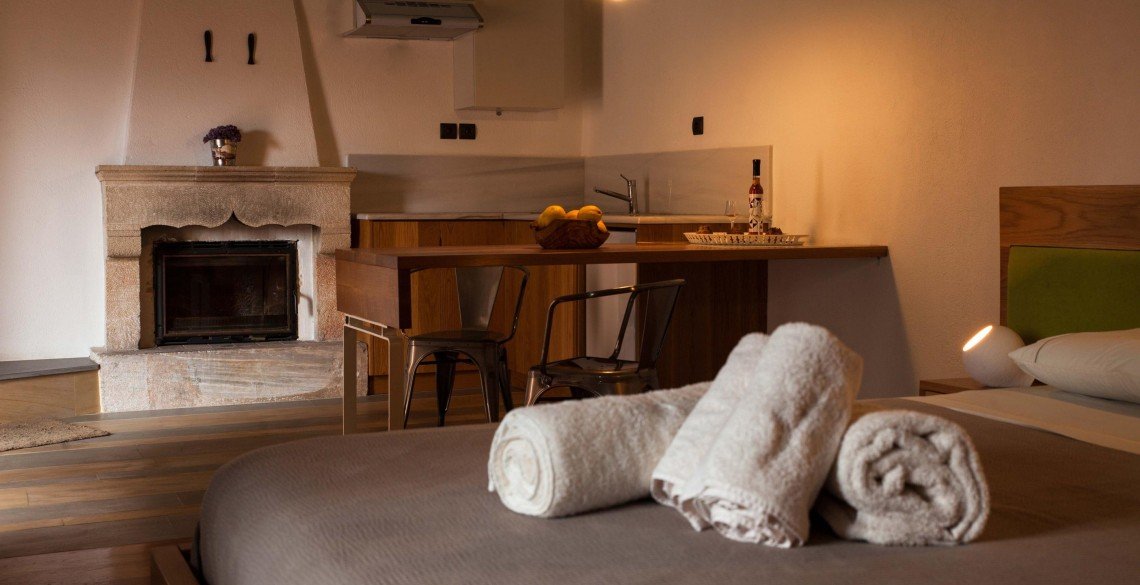 roomImage