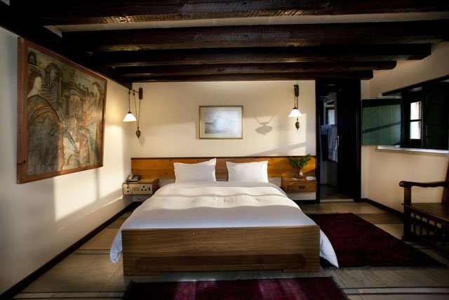 roomImage