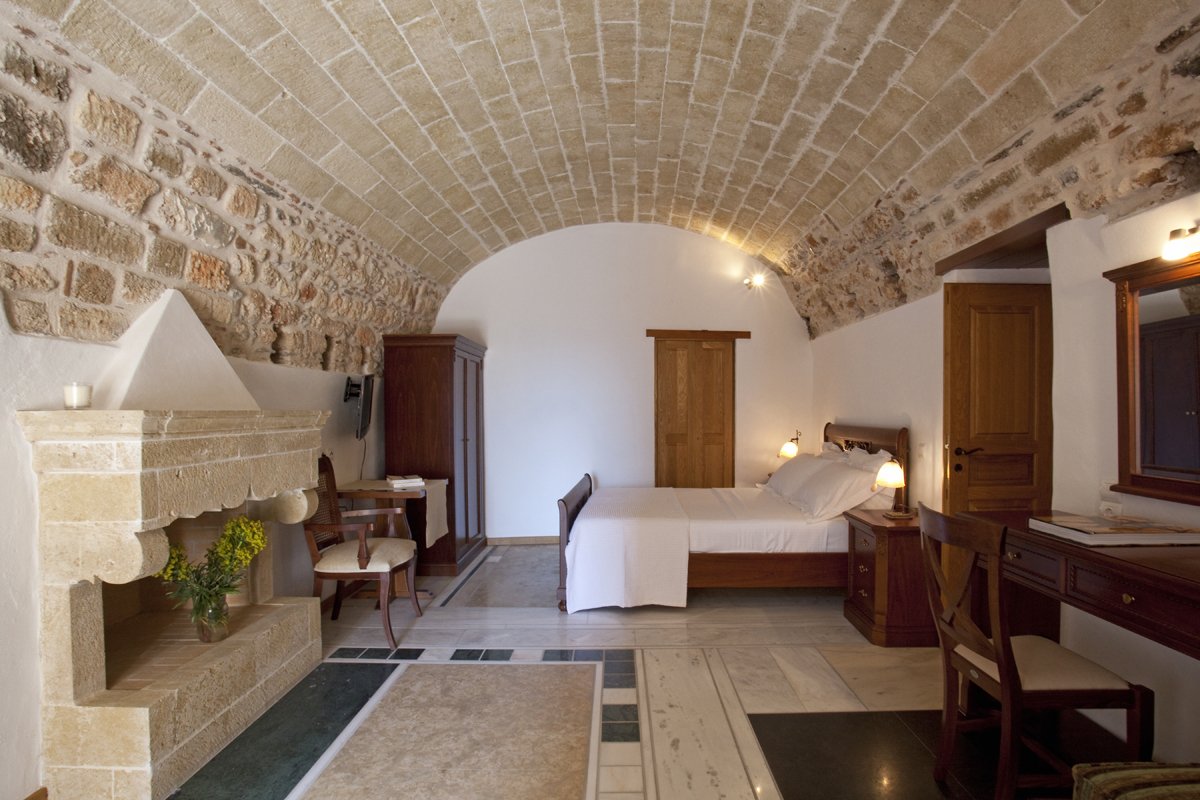 roomImage