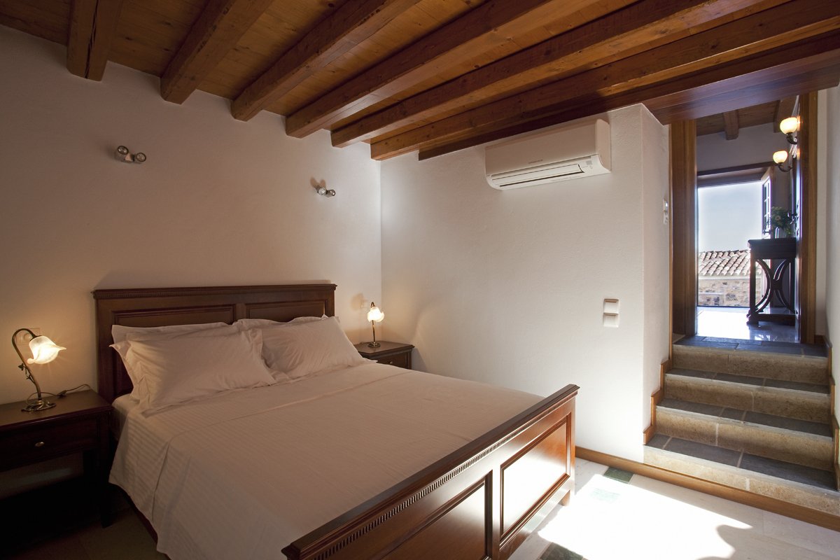 roomImage