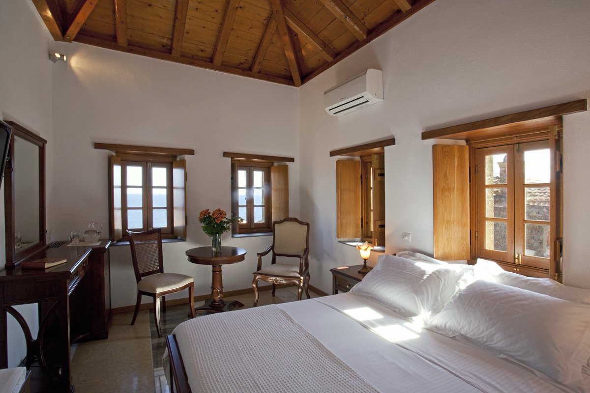 roomImage