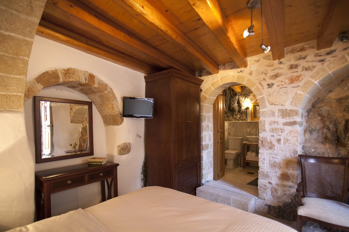 roomImage