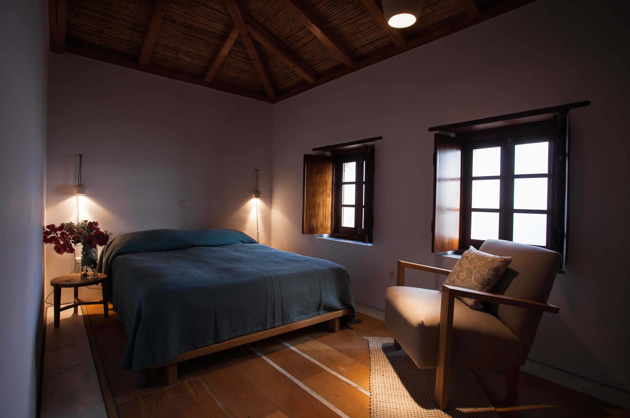roomImage