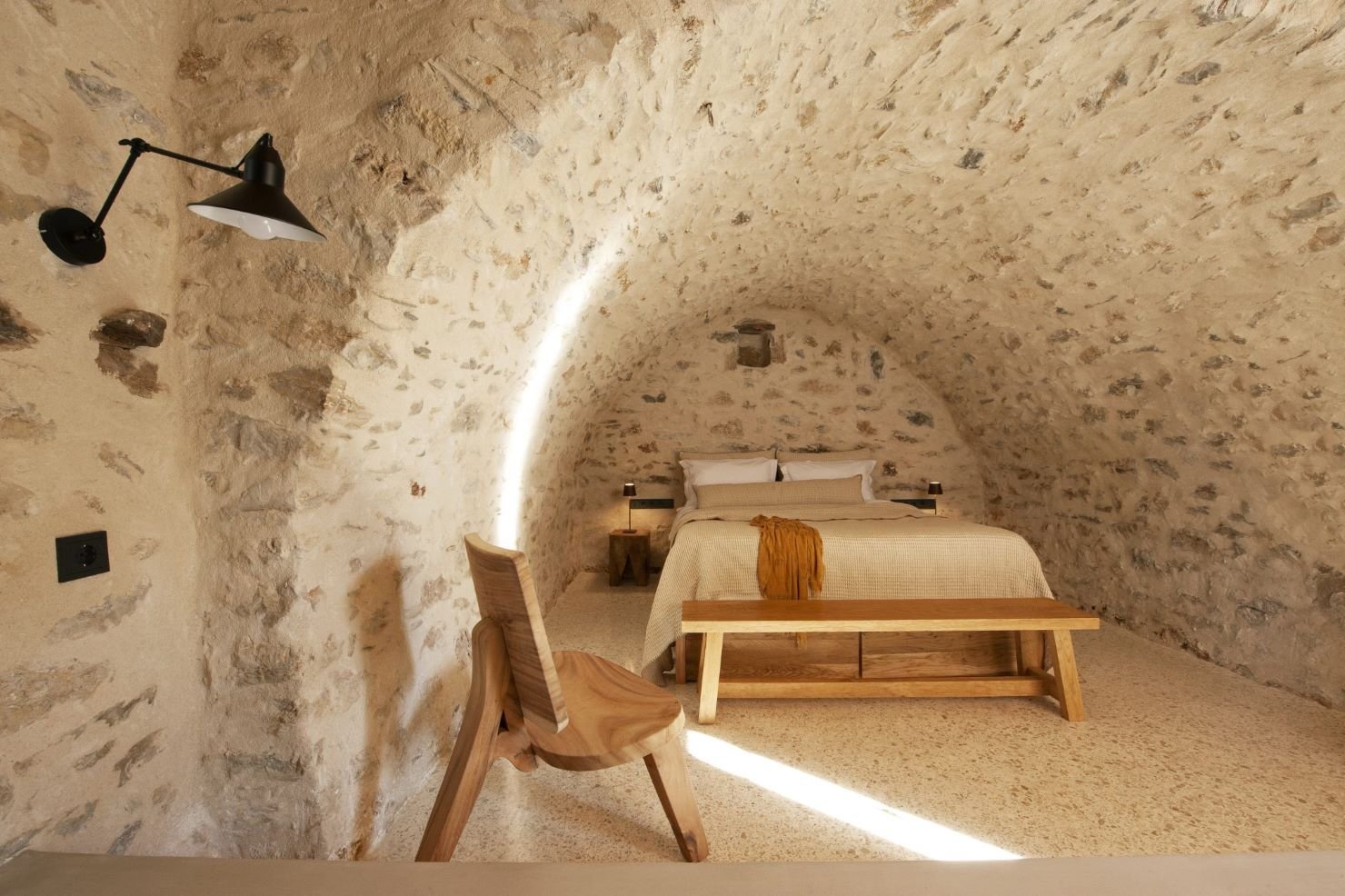 roomImage