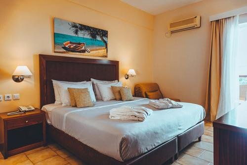 roomImage