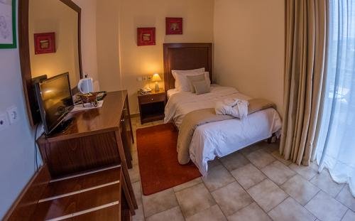 roomImage