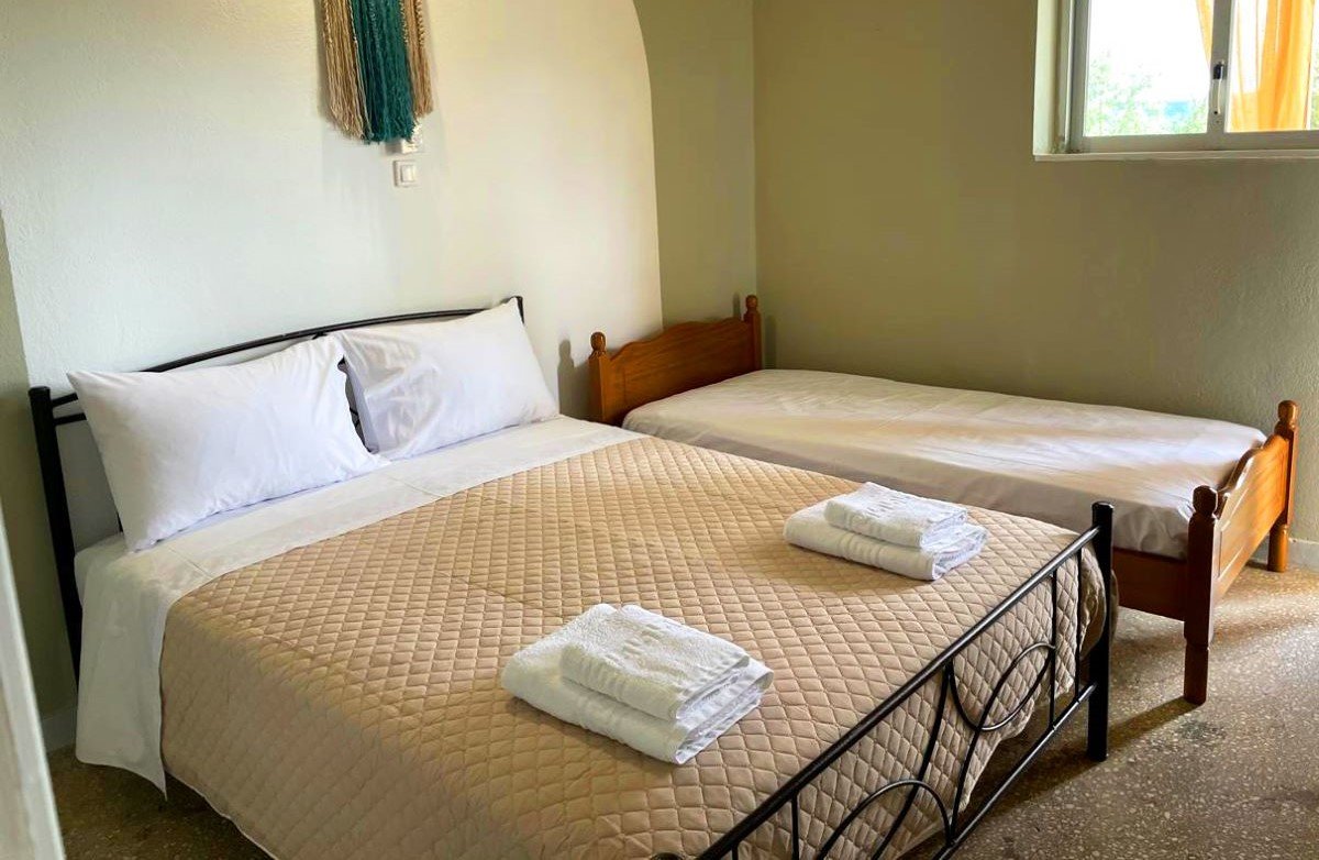roomImage
